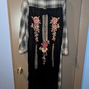 Caite/Kyla Seo Flannel &Velvet  Embroidered Duster With Pockets!!